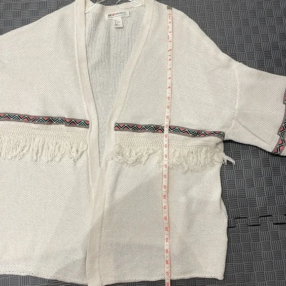 H&M Coachella Cadigan Kimono poncho Cream Knit Embroidered Fringe Sleeve Boho L - Picture 8 of 9